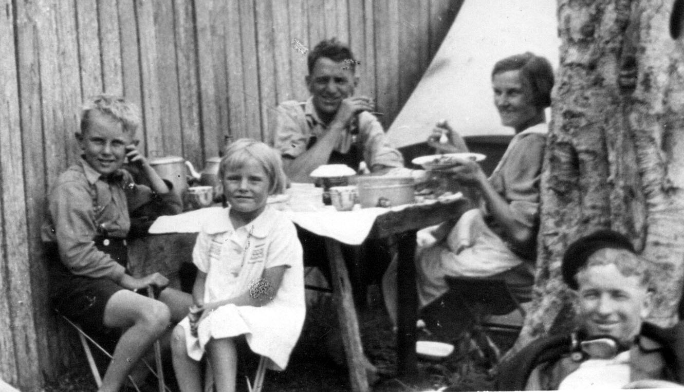 Ronald Russell, left, Marjorie, father Alec, mother Ethel, Alec's brother Alfred (?)